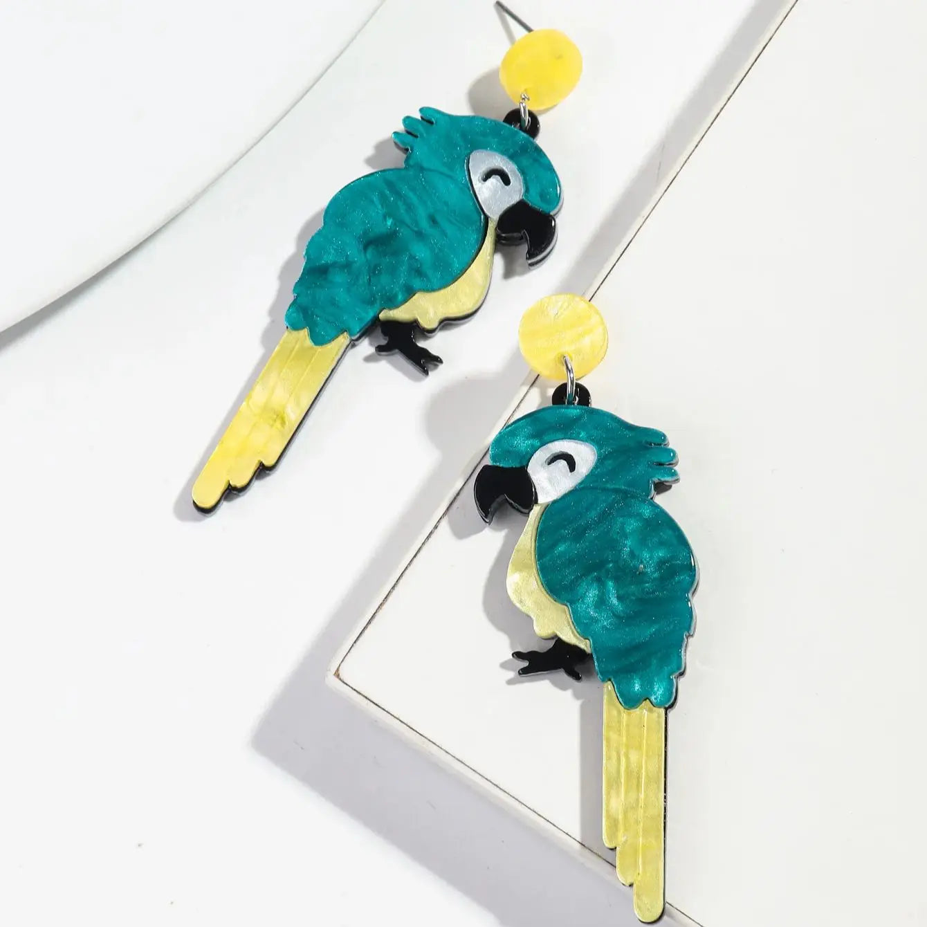 Fashion Acrylic Glitter Powder Parrot Drop Earrings for Woman Girls Gilded Powder Pendant Earrings Trend Jewelry