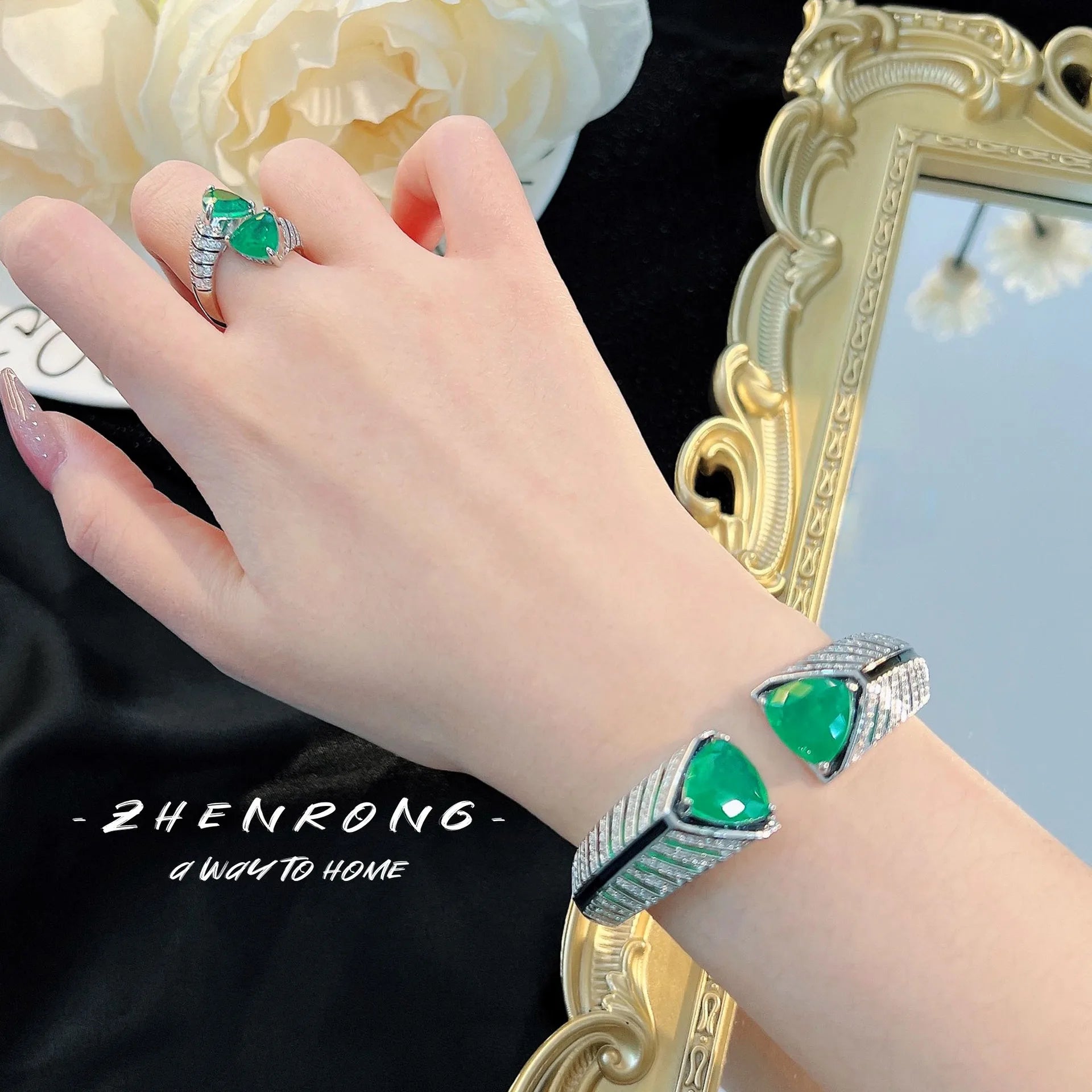 Vintage Luxury Artdeco Design Jewelry Inlaid Colombian Simulation Triangle Emerald Bracelets Rings Jewelry Sets For Women